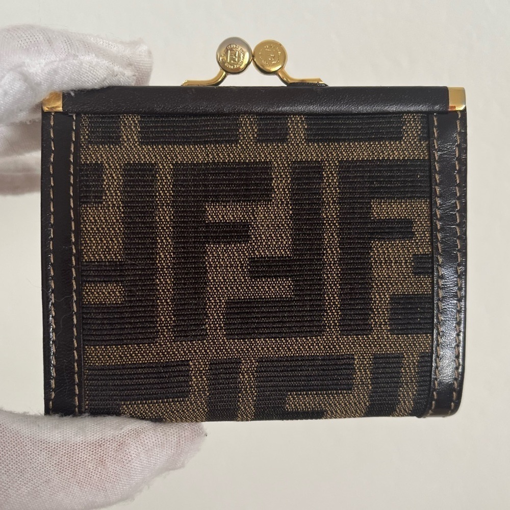 Vintage Fendi Kisslock Card Holder Wallet Rare EUC Italy
